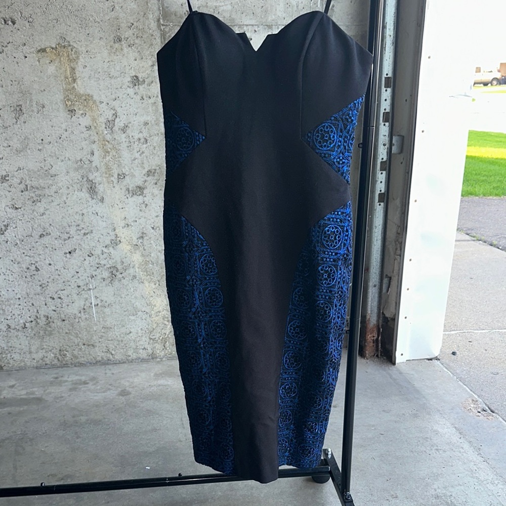 Bariano Australia Navy and Black Sleeveless Sweetheart Bodycon Dress